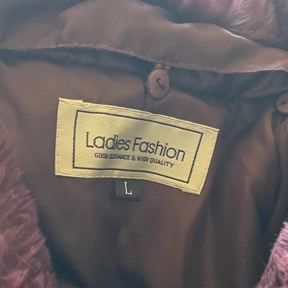 Fun Japanese Vintage Ladies Purple Fashion Puffer W/ Fur Trim - Picture 3 of 8